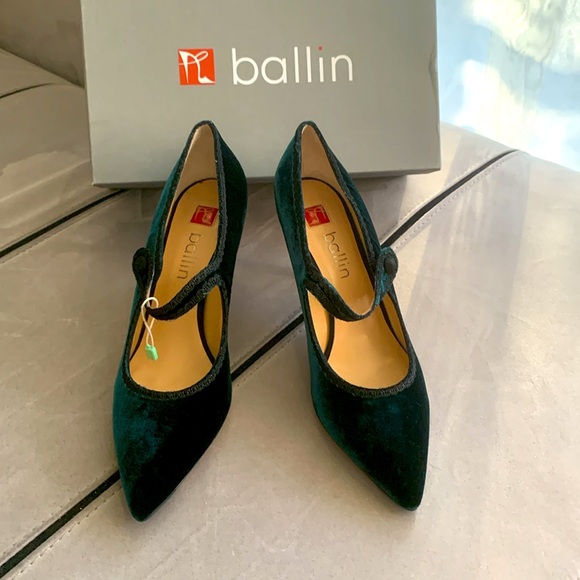 🍃 Ballin Dark Forest Velvet Heels size 40- NIB - Picture 3 of 17